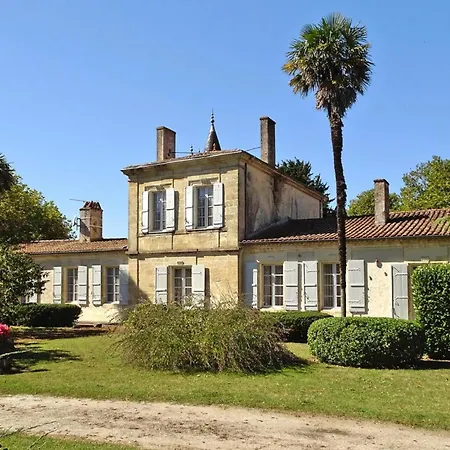 Semi-detached House On A Vineyard, Talais, Cleaning Included * Talais